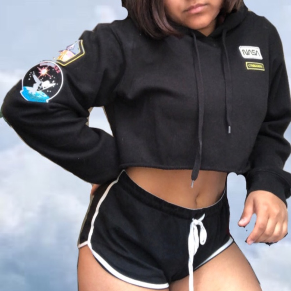 nasa patch cropped hoodie